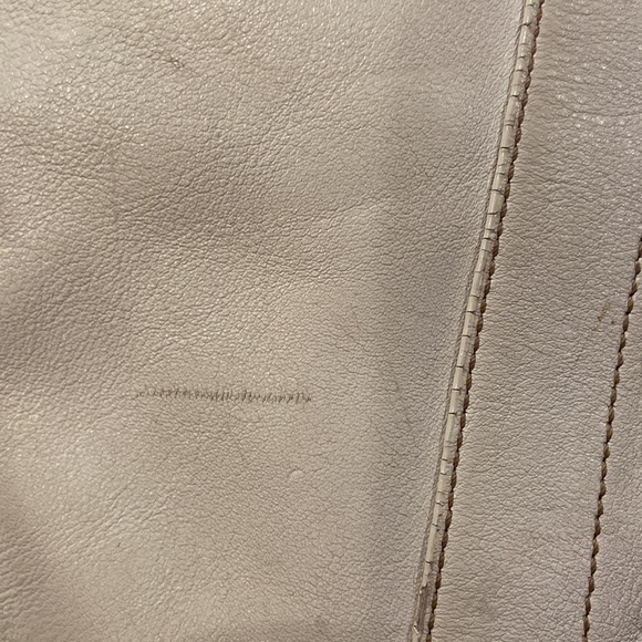 Coach bag Ivory & tan shoulder strap Clean inside Some marks on one side-see pic - Picture 6 of 6